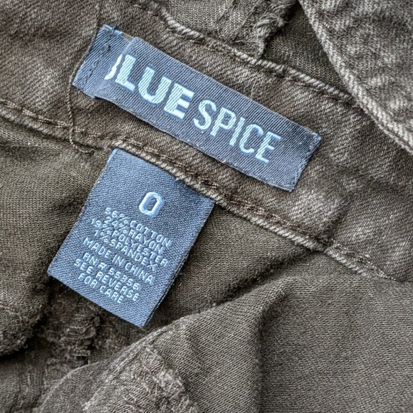 Black jean distressed overalls size 0 - Picture 2 of 4